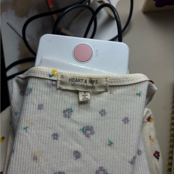Heart Hips Floral Button-Up Crop Top - Cream and Multicolor - Picture 6 of 6